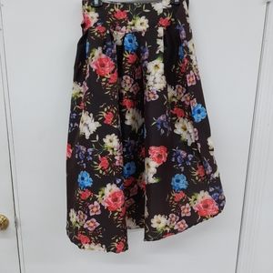 Touch Me floral high low skirt size L
